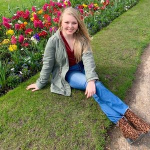 Meet your Posher, Blair